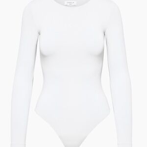 NWT Aritzia Contour Crew Longsleeve Bodysuit White